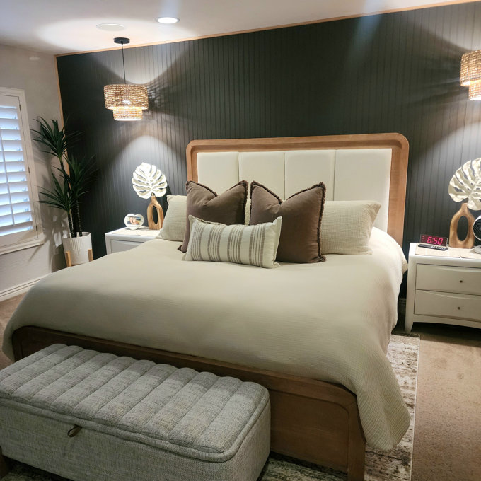 The Art of Warm Minimalism: Styling the Cozy Neutral Bedroom with Channel Tufted Elegance