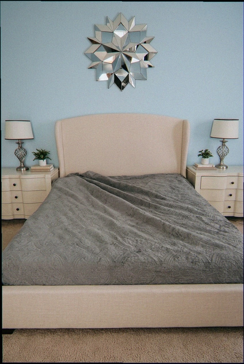 Sculpting Serenity: How to Style a Contemporary Sanctuary Around a Classic Silhouette